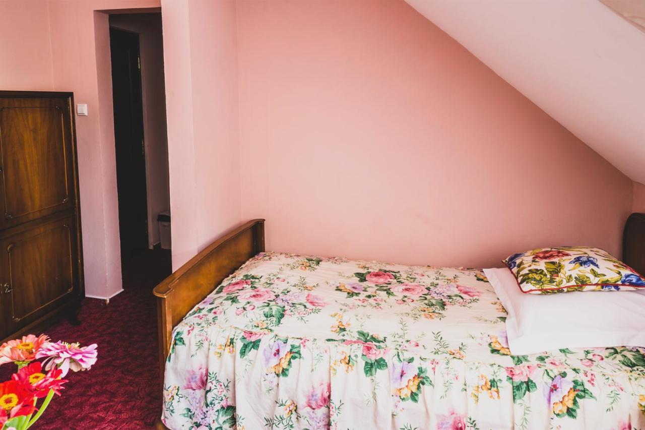 Wenus Hotel
